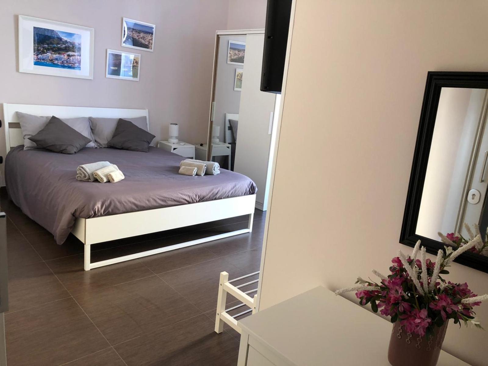 Le Suites Maor Gaeta Rum bild